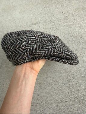 Hanna Hats Donegal Wool Flat Cap Size S Gray Herringbone Made in Ireland